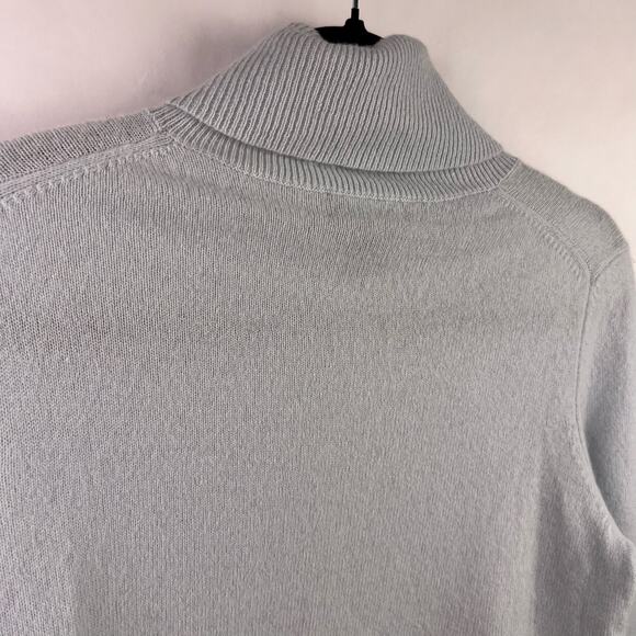 C by Bloomingdale’s Sweater, Glacier Blue, 100% Cashmere, Turtleneck, Soft Knit - Picture 11 of 14